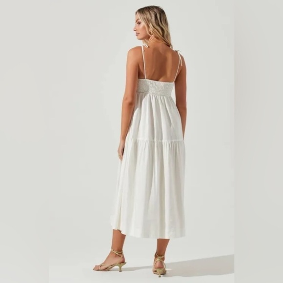 ASTR the Label White MIDI Dress in Large, smocked top, tie straps, and p… - Picture 3 of 7